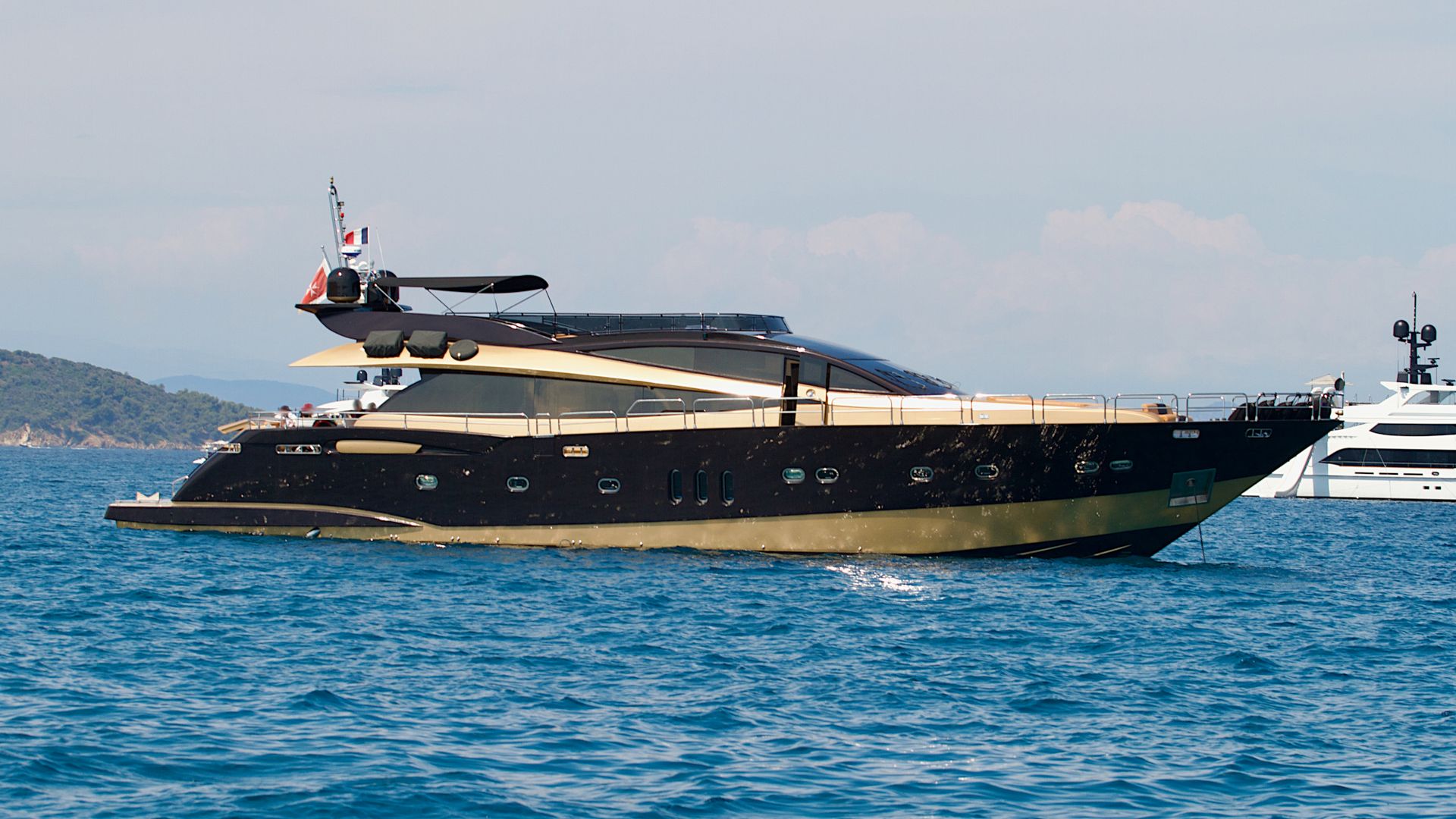 CLAREMONT yacht (VBG Super Yachts, 32m, 2009)